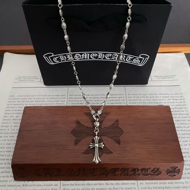 Ch**me He**ts necklaces